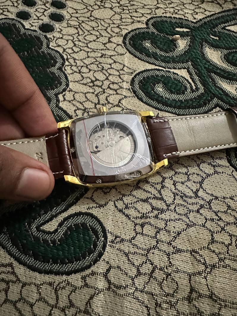 automatic wtach skeleton design 3