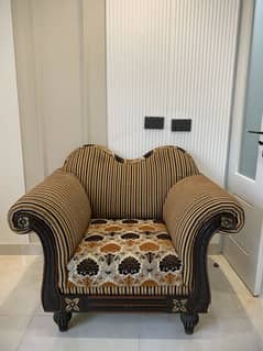 1 SEATER SOLID WOOD SOFA
