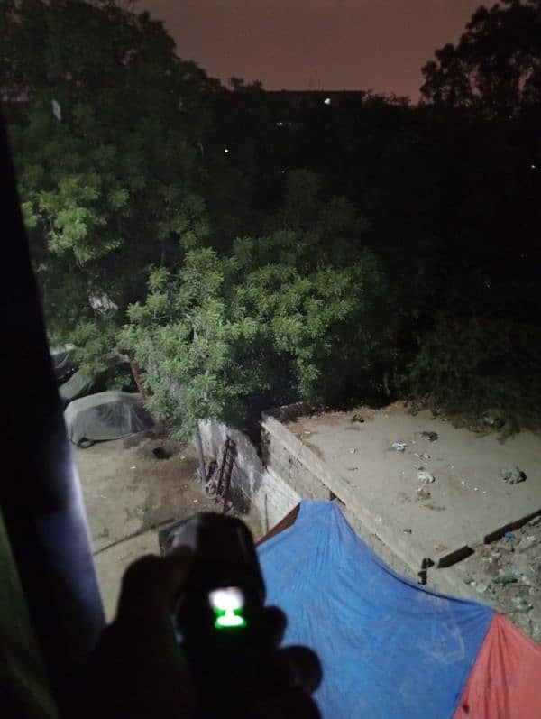 new multi-functioned LED flashlight 6