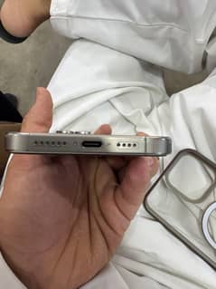 15 pro max Jv natural titanium
