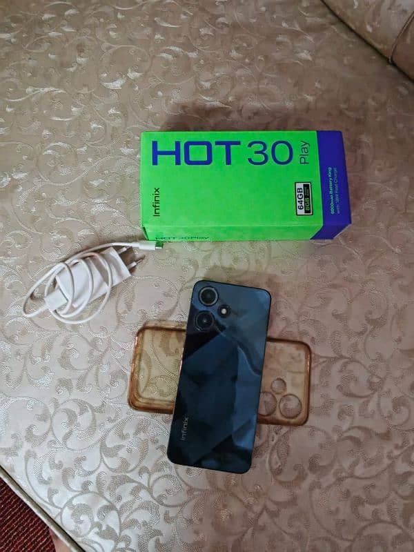 infinix hot 30 play 4+4/64 all ok 10/10 condition with box 1