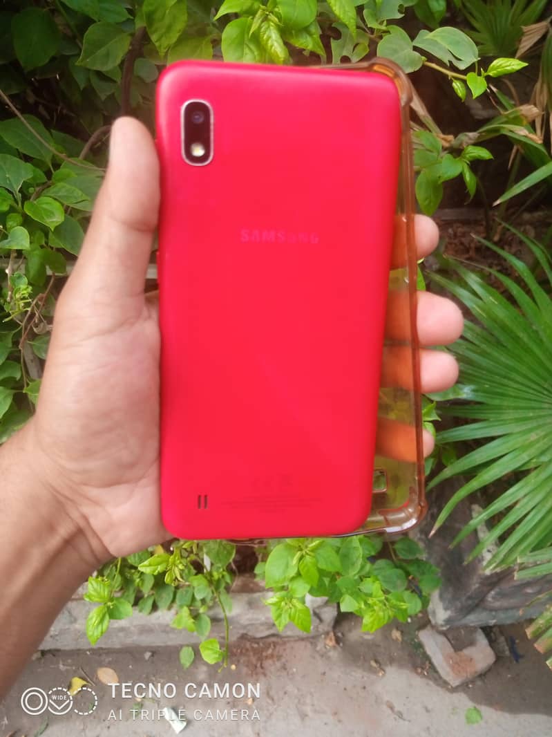 good condition mobile no any fault  box and mobile 0