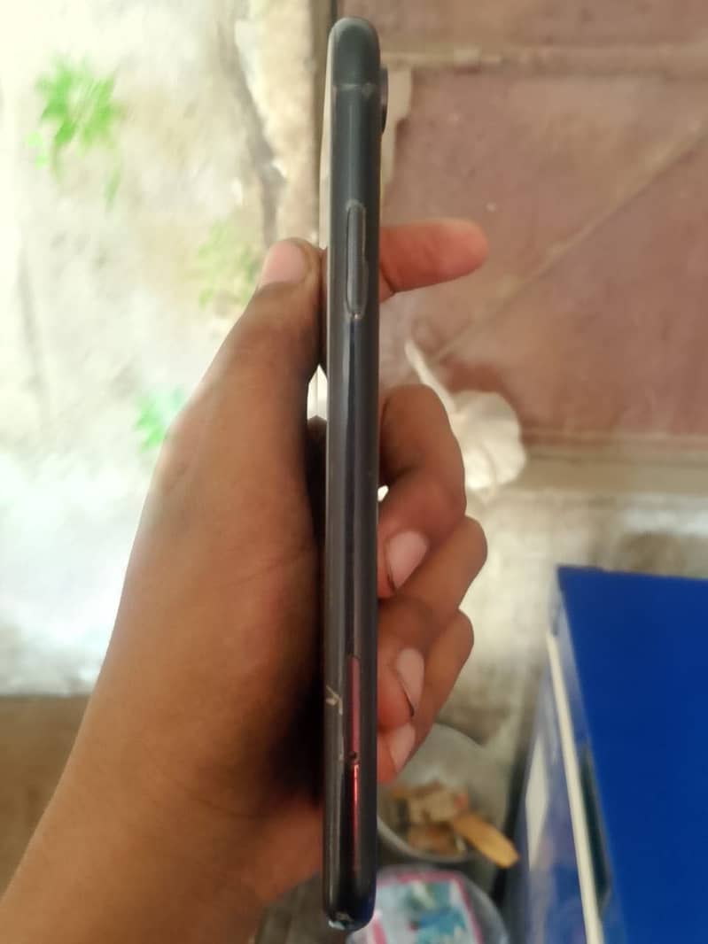 IPhone XR non pta 64gb 10/10 Exchange With Google Pixel 6a PTA 4