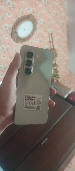 infinix  hot 50 pro lcd fingerprint 8 GB ram 128memory all accessories