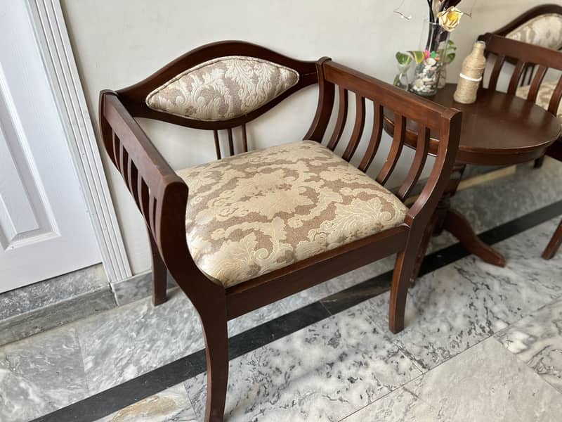 Coffee set Chairs set with Round Table New Condition 4