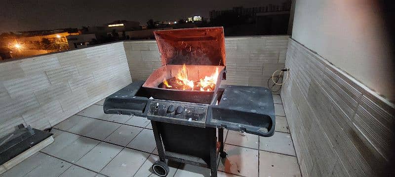 BBQ Grill 0