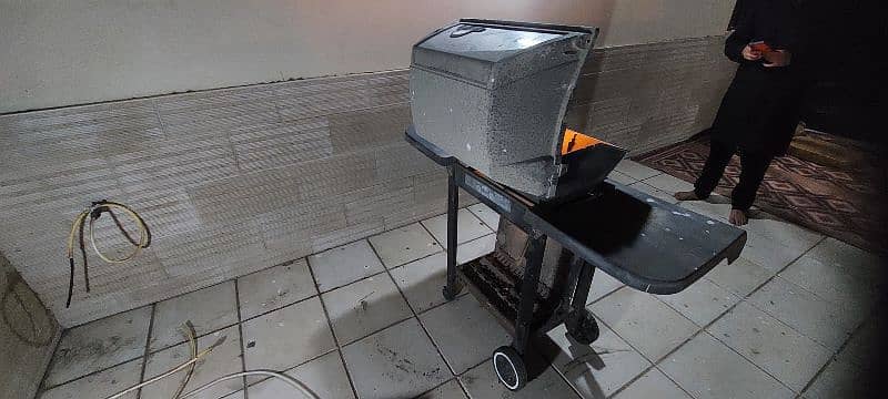 BBQ Grill 5