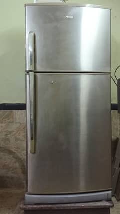 Haier Extra Large ( 20 Cubic F) Refrigerator HRF-843