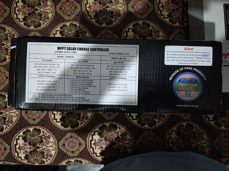 SIMTEK MPPT CHARGE CONTROLLER 100 AMP 1