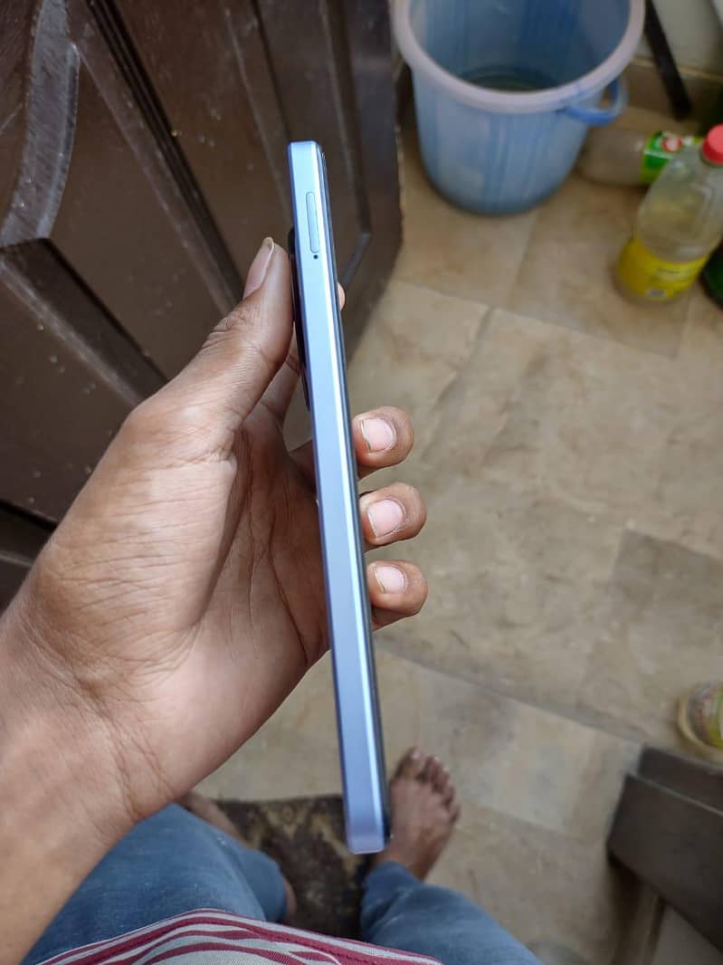 redmi A3 mint condition all ok with box 5