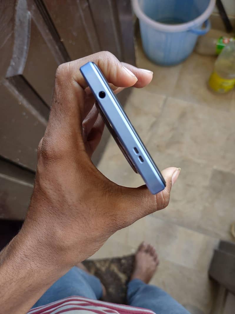 redmi A3 mint condition all ok with box 6