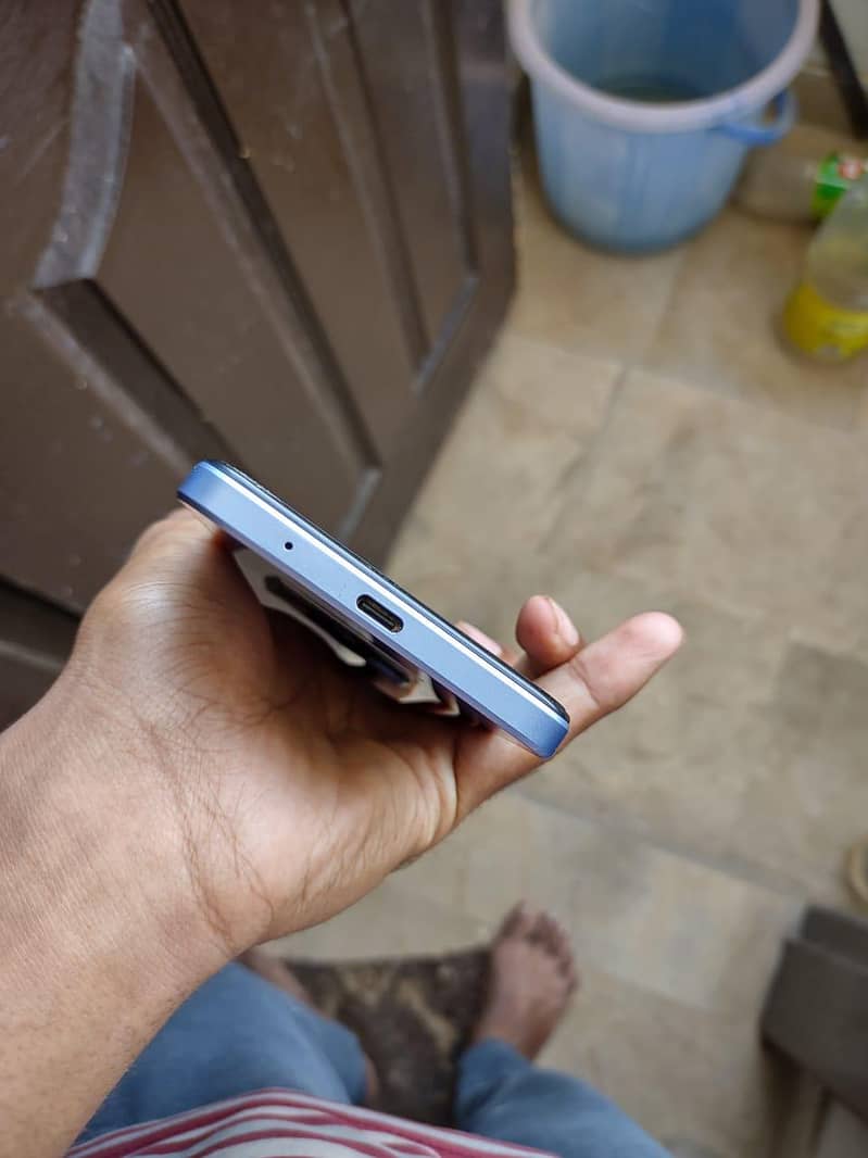redmi A3 mint condition all ok with box 8