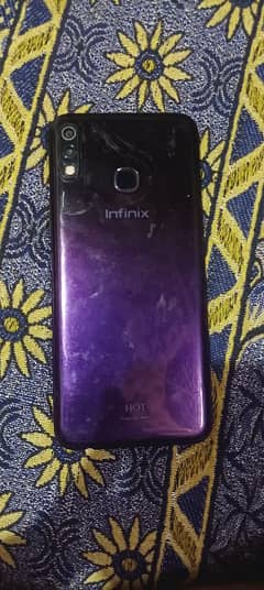 Infinix hot 8 lite used 2/32