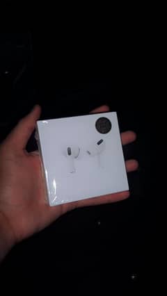 whole sale price per airpods mila gaya jitna mirza la looo