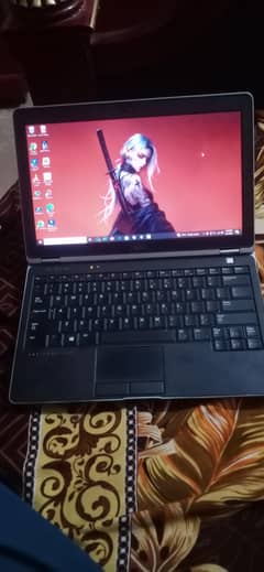 Laptop latitude E6230