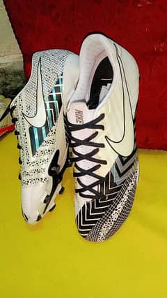 football shoes Nike phantom, airzom Adidas X puma ultra boost original