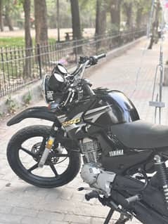 Yamaha YBRG Black