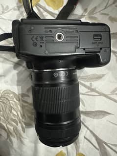 700dcanon 18.135lenz 22mega pixel Whit batter charger