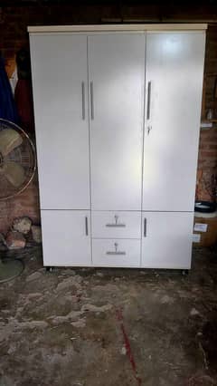 Almari 6.4