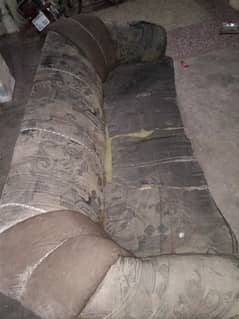 3 seater sofa condition 10by7 location Ameen park price slightly