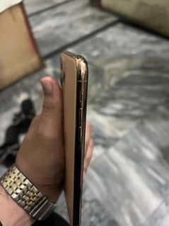 Iphone 11 pro max Pta Approved