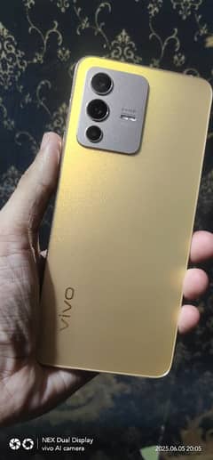 vivo v23 5g 12/256 10.5 month warranty left