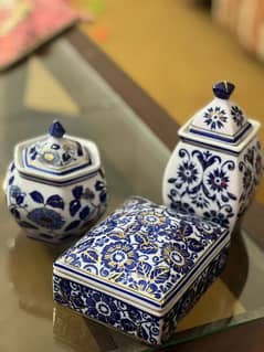 Antique decoration pieces/showpiece/decor items/valuable items