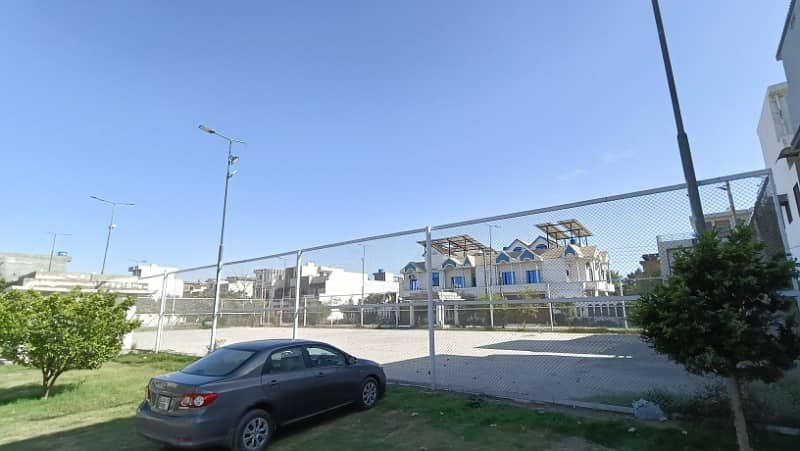 3-Marla Ready-for-Possession Plot in Kamran Block, SA Gardens Phase 2 Prime Location! 32