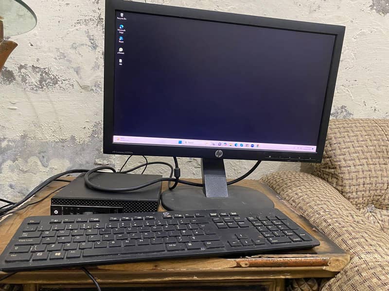 Core i5 Desktop and LCD complete set 0