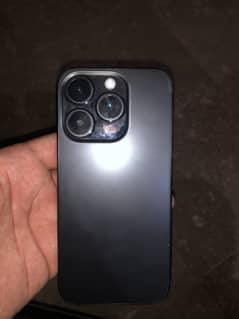Iphone 15 pro black titanium