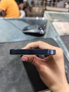 Iphone 12 Icloud  locked