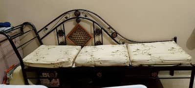 3 seater satty