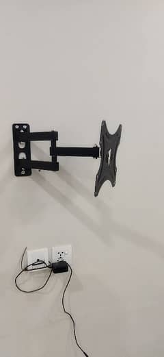 LED moveable wall mount