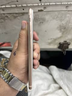 Apple iPhone 8Plus.