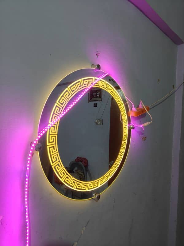 Fancy Mirror with Light 0