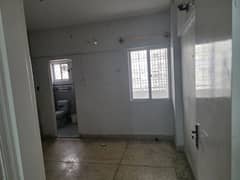 FLAT RENT 2 BED DD LIFT PARKING SWEET WATER