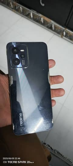 realme c35