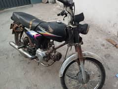 Honda cd 70 bike 60 to 70 km / Litre