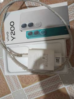 vivo Y 200. . . . . . . 8+8/256Gb