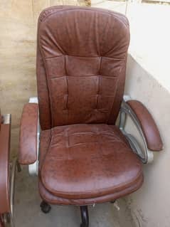 01 Deluxe Office Chair and 06 Deluxe Guest Chairs