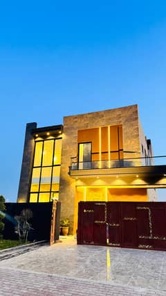 11 marla designer house for sale