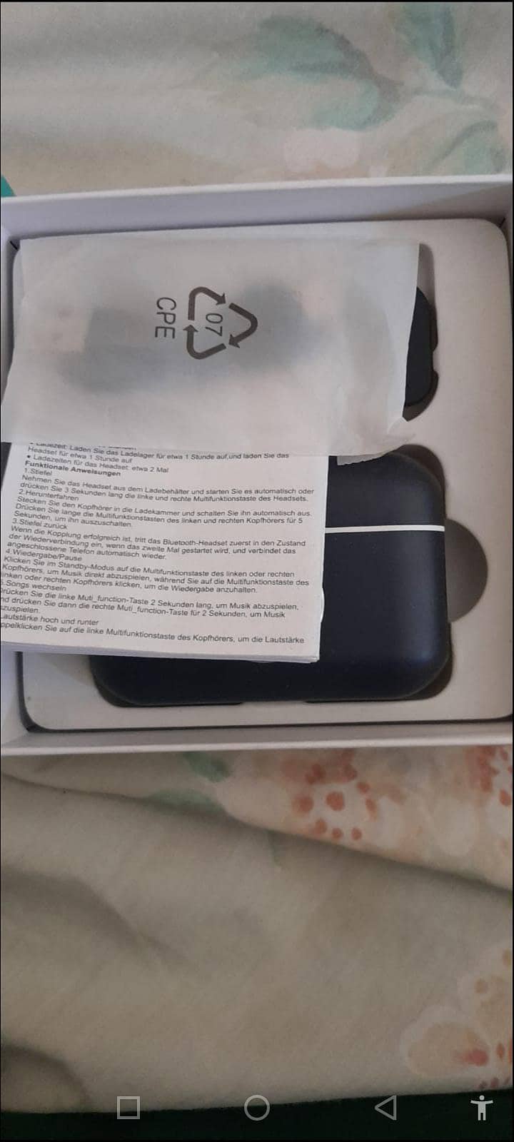 Insert and Ready-to-Use Wireless Microphone. Type-C 5