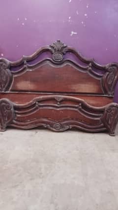 King Bed without side table
