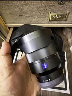 Zeiss Sony 24-70 lens f-4