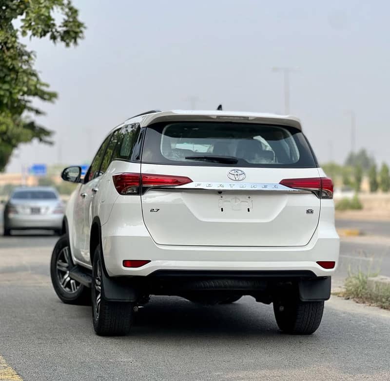 Toyota Fortuner G Varient 2