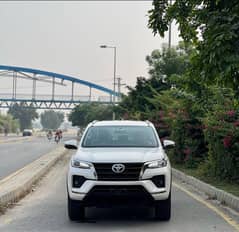 Toyota Fortuner G Varient
