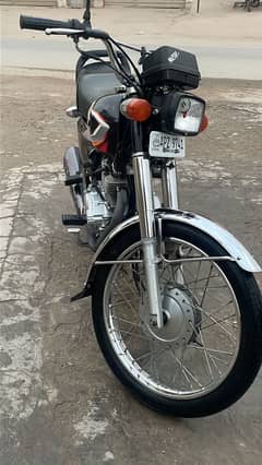 Honda 125 Black