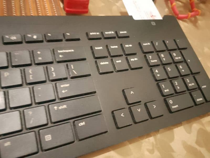good keyboard good quality and all working condition 2
