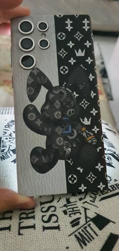 s22 ultra with box no scratches only one dot near the camera non pta