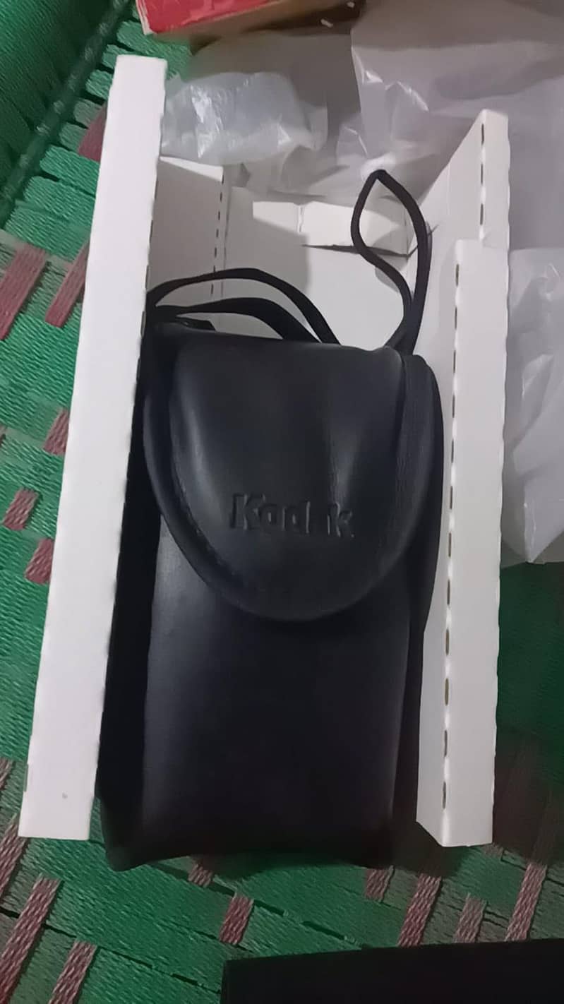 camera in good condition 7